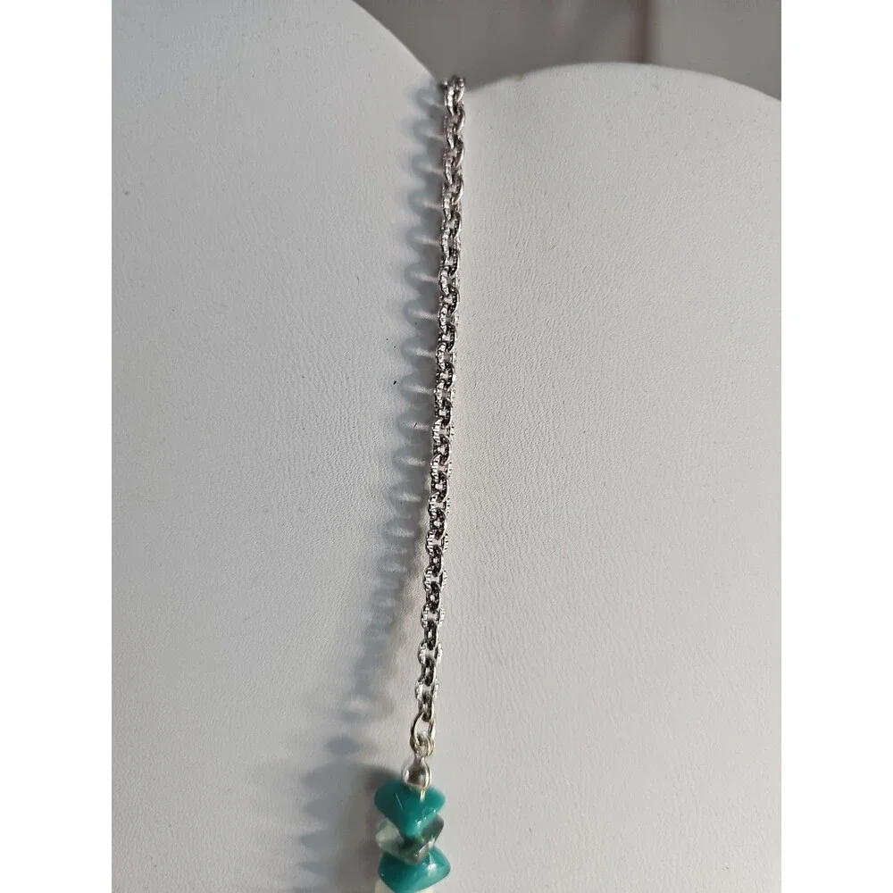 Avon Green/Teal/White Beaded Necklace